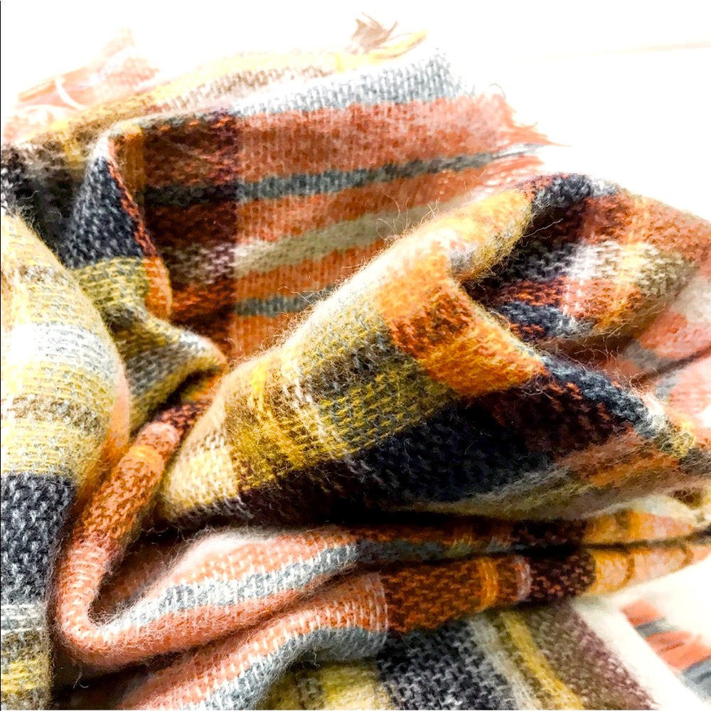 Zara Oversized Plaid Blanket Scarf - Picture 4 of 5